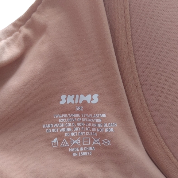 SKIMS Underwire Push Up Bra 38C - Picture 7 of 11